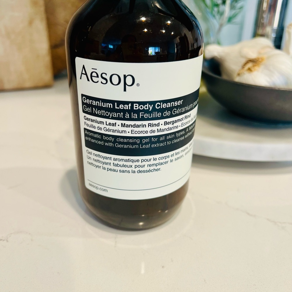 EMPTY Aesop Geranium Leaf Body Cleanser - Picture 2 of 2